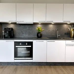 Apartment Neu & Schick: Kueche Inkl. Kaffee